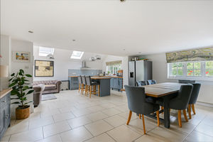 Kitchen/breakfast area- click for photo gallery